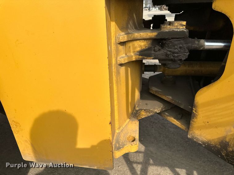 image for item EN3027 Halla 380 wheel loader