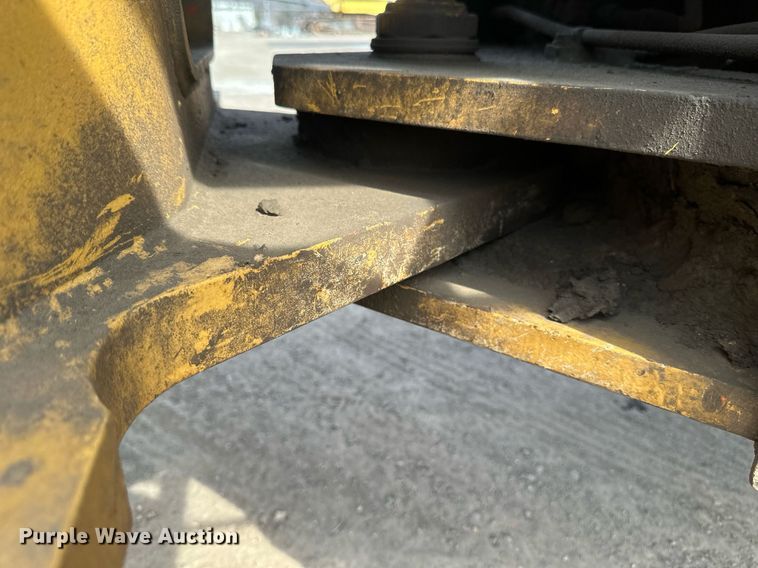 image for item EN3027 Halla 380 wheel loader