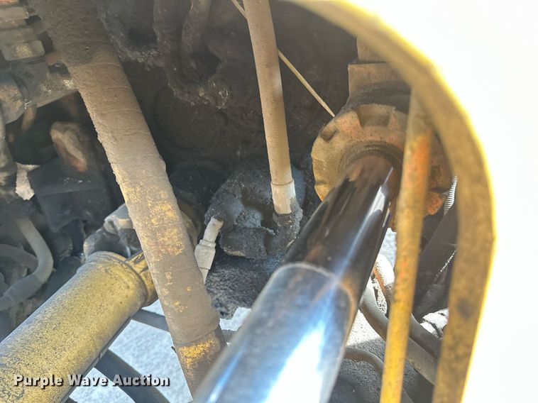 image for item EN3027 Halla 380 wheel loader