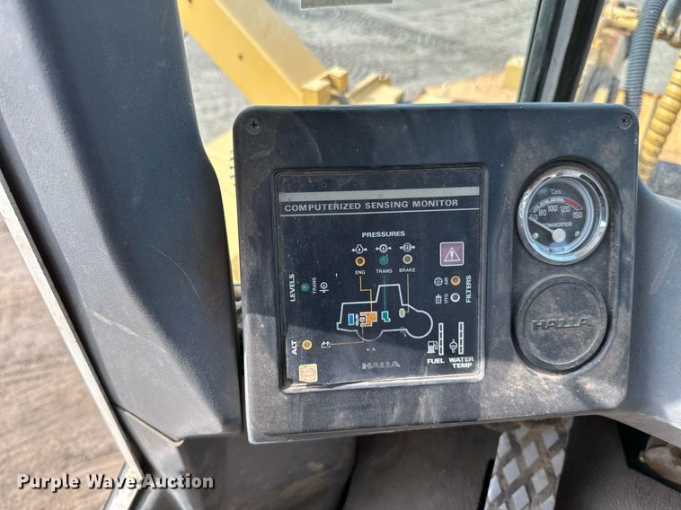 image for item EN3027 Halla 380 wheel loader