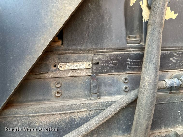 image for item EN3027 Halla 380 wheel loader