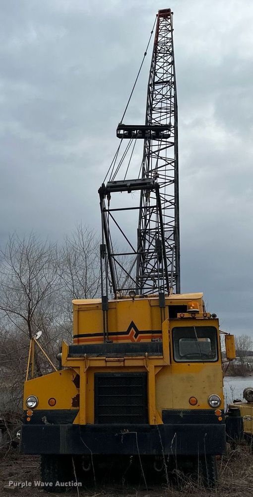 image for item EN3028 1986 American 7450 crane