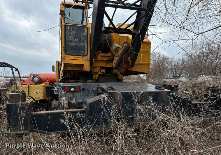 image for item EN3028 1986 American 7450 crane