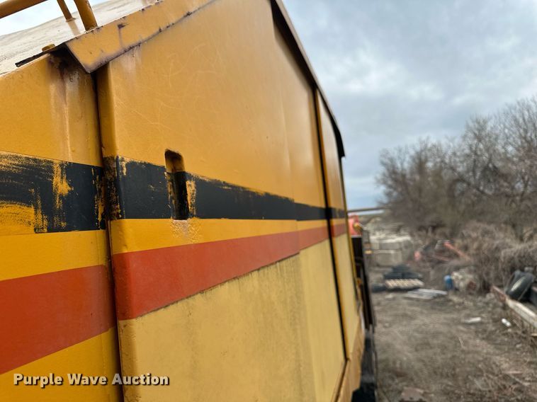 image for item EN3028 1986 American 7450 crane