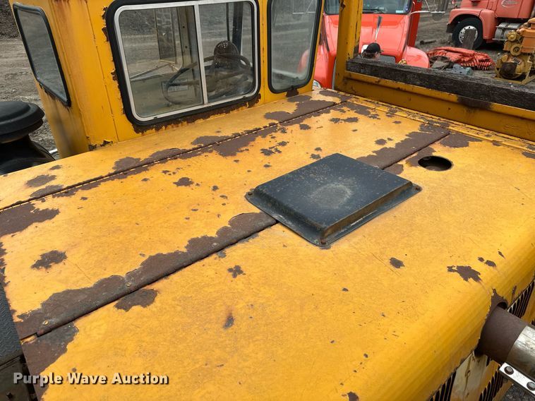 image for item EN3028 1986 American 7450 crane