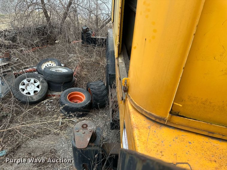 image for item EN3028 1986 American 7450 crane