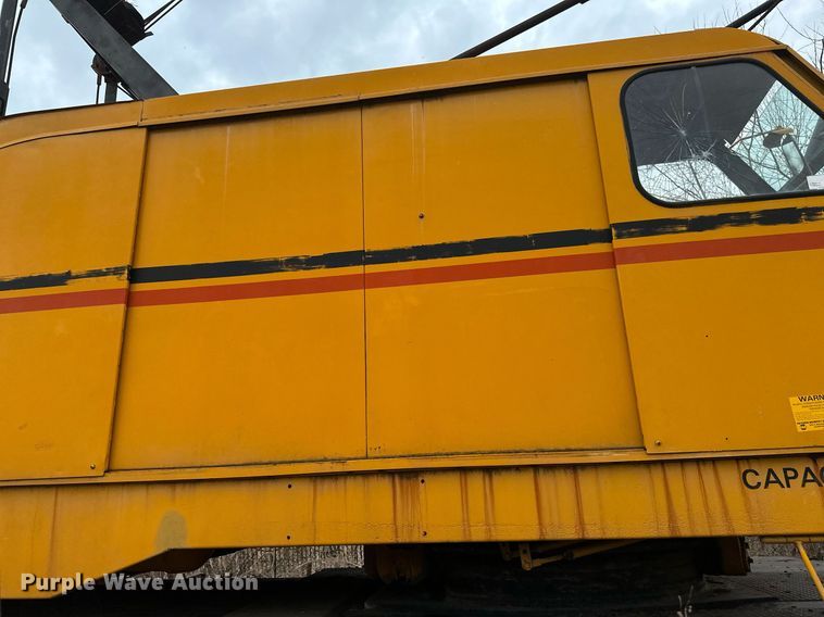 image for item EN3028 1986 American 7450 crane