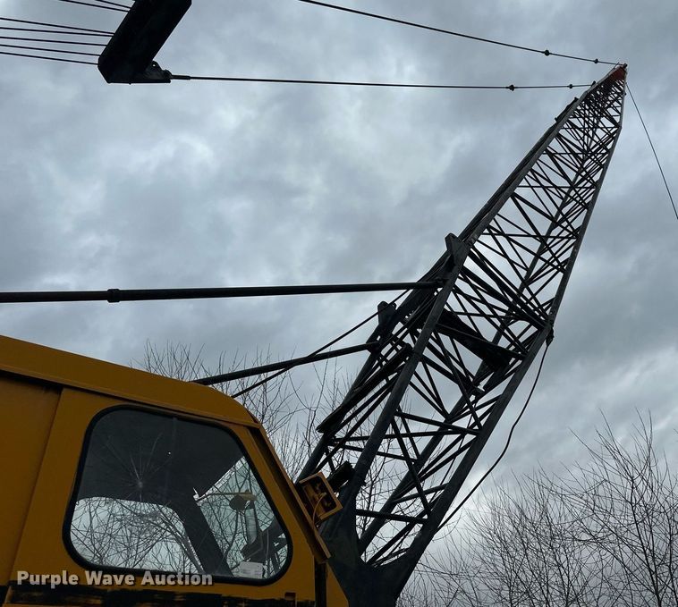 image for item EN3028 1986 American 7450 crane