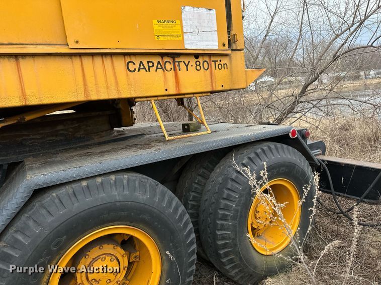 image for item EN3028 1986 American 7450 crane