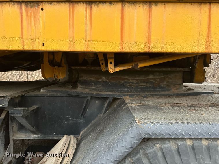 image for item EN3028 1986 American 7450 crane