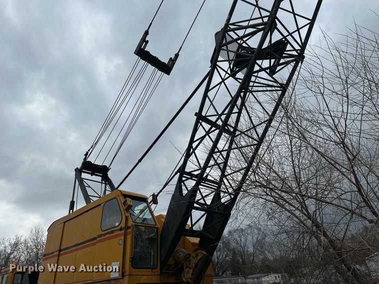 image for item EN3028 1986 American 7450 crane