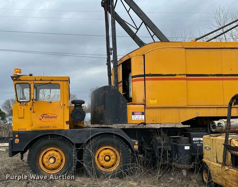 image for item EN3028 1986 American 7450 crane