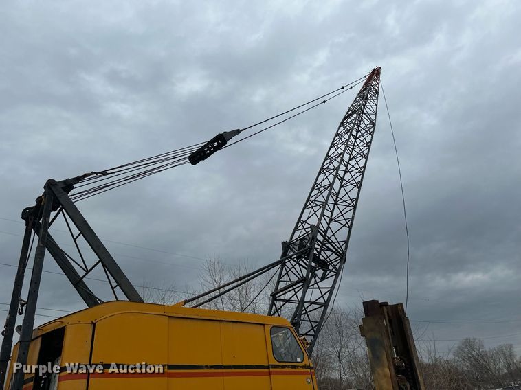 image for item EN3028 1986 American 7450 crane