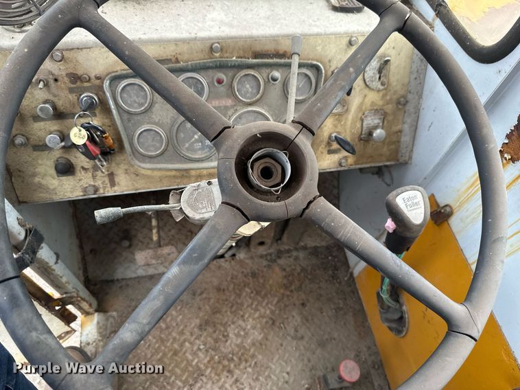 image for item EN3028 1986 American 7450 crane