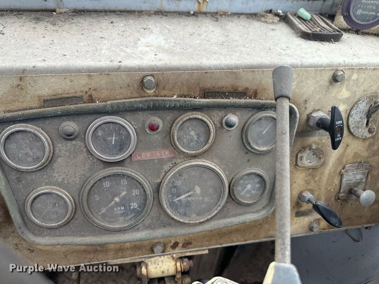 image for item EN3028 1986 American 7450 crane