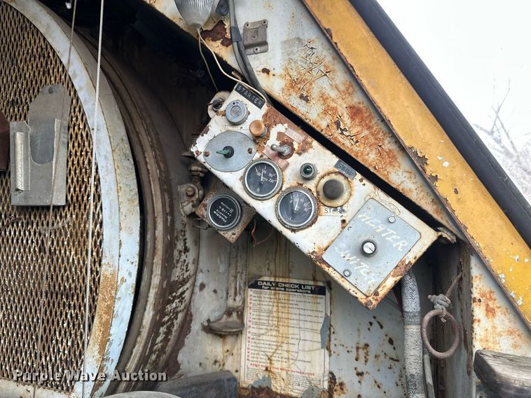 image for item EN3028 1986 American 7450 crane