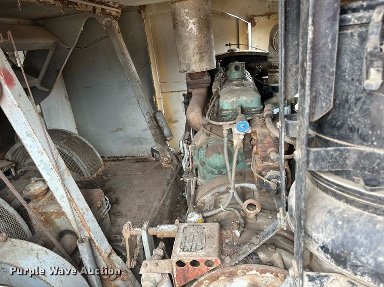 image for item EN3028 1986 American 7450 crane