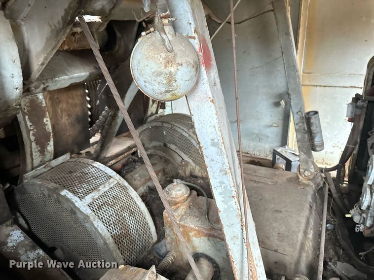 image for item EN3028 1986 American 7450 crane