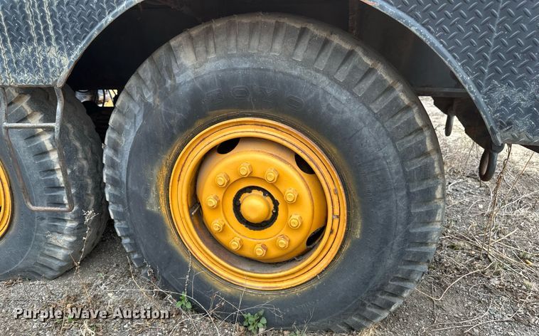 image for item EN3028 1986 American 7450 crane