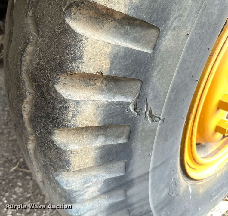 image for item EN3028 1986 American 7450 crane