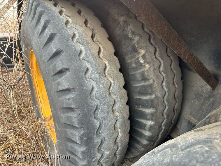 image for item EN3028 1986 American 7450 crane