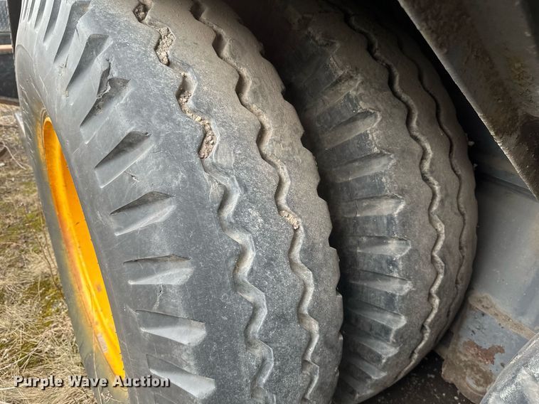 image for item EN3028 1986 American 7450 crane