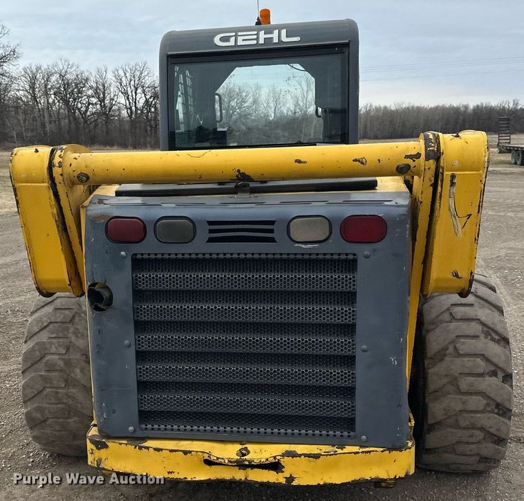 image for item EN3030 2005 Gehl 7810 skid steer loader