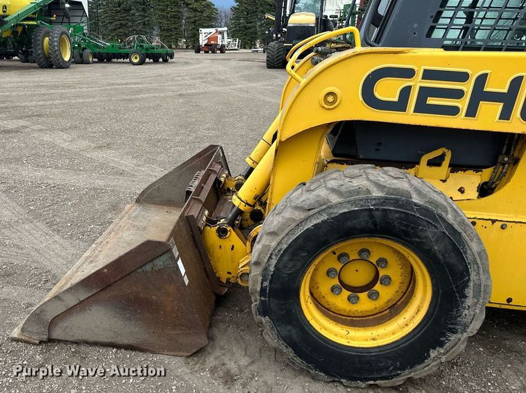 image for item EN3030 2005 Gehl 7810 skid steer loader