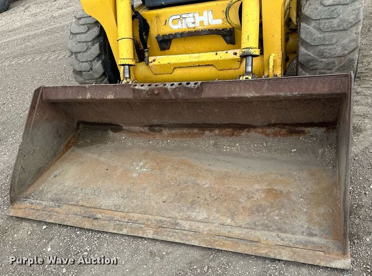 image for item EN3030 2005 Gehl 7810 skid steer loader
