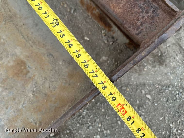 image for item EN3030 2005 Gehl 7810 skid steer loader