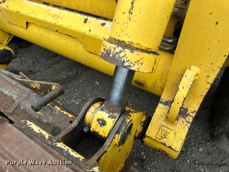 image for item EN3030 2005 Gehl 7810 skid steer loader