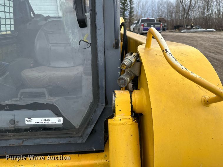 image for item EN3030 2005 Gehl 7810 skid steer loader