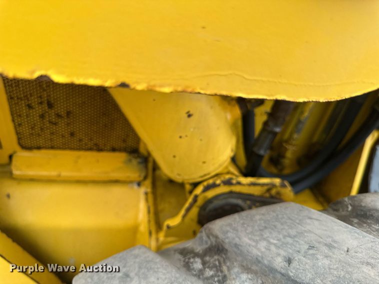 image for item EN3030 2005 Gehl 7810 skid steer loader