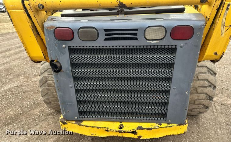 image for item EN3030 2005 Gehl 7810 skid steer loader