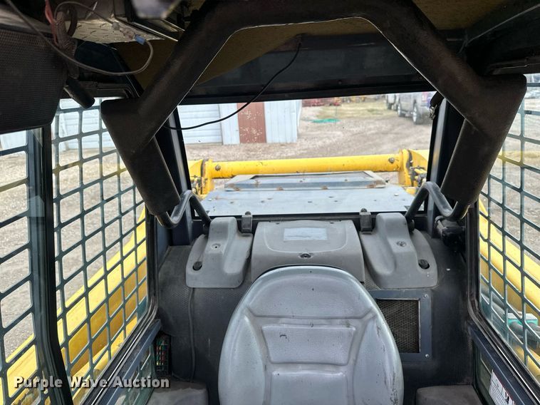 image for item EN3030 2005 Gehl 7810 skid steer loader