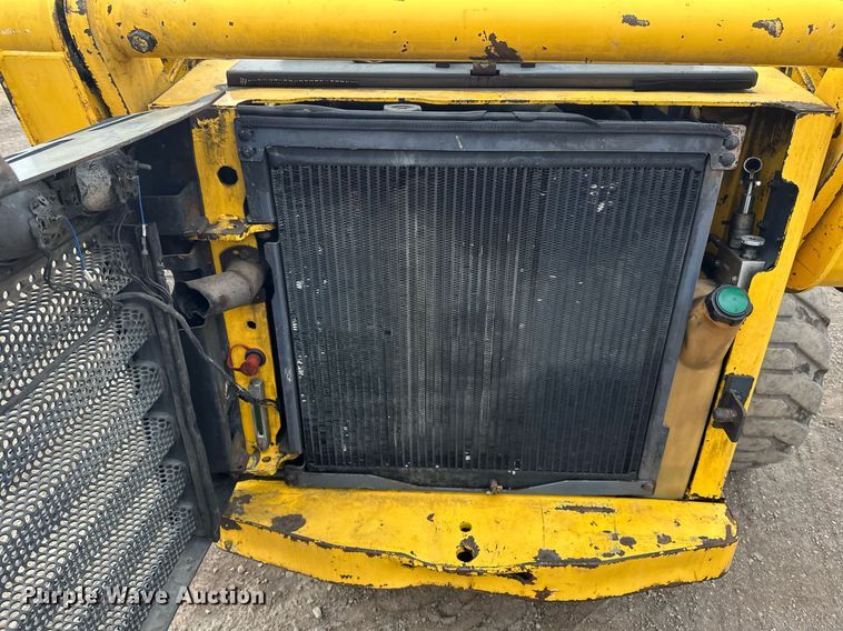 image for item EN3030 2005 Gehl 7810 skid steer loader