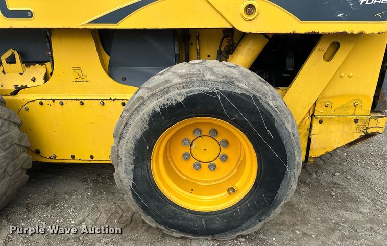 image for item EN3030 2005 Gehl 7810 skid steer loader