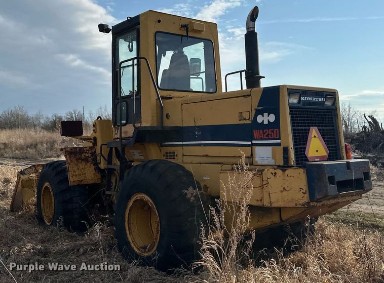 image for item EN3031 1991 Komatsu WA250-1L wheel loader