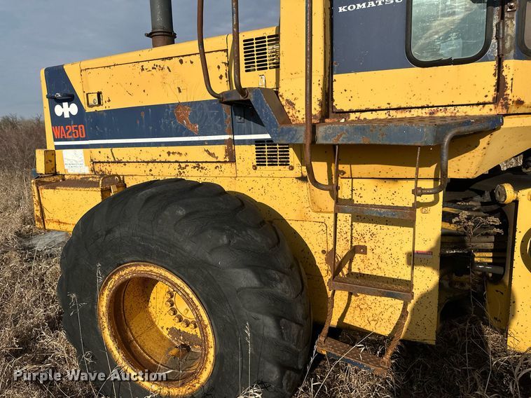 image for item EN3031 1991 Komatsu WA250-1L wheel loader
