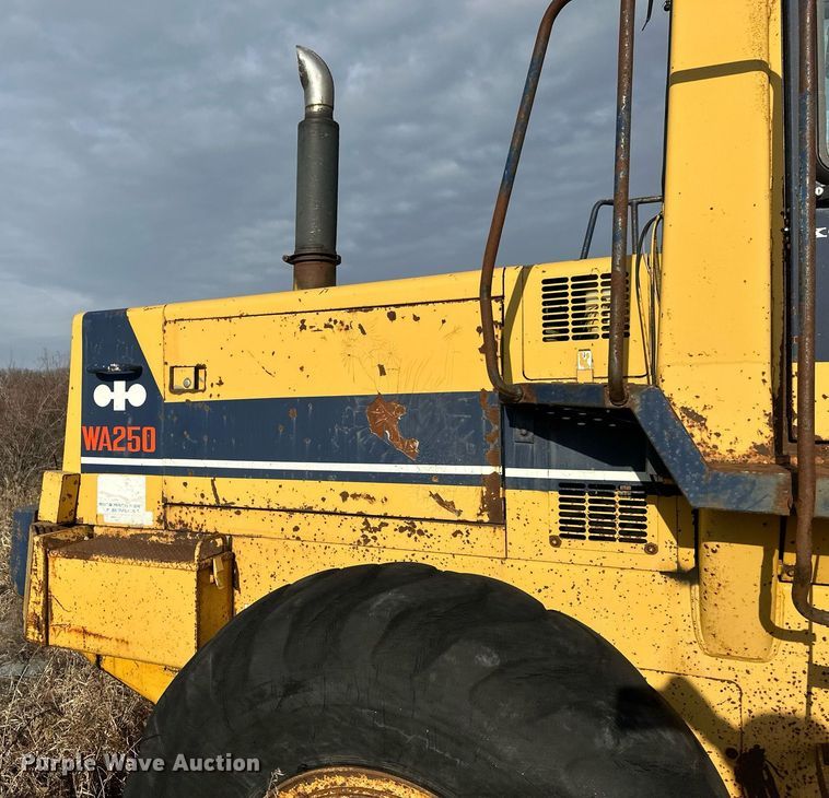 image for item EN3031 1991 Komatsu WA250-1L wheel loader