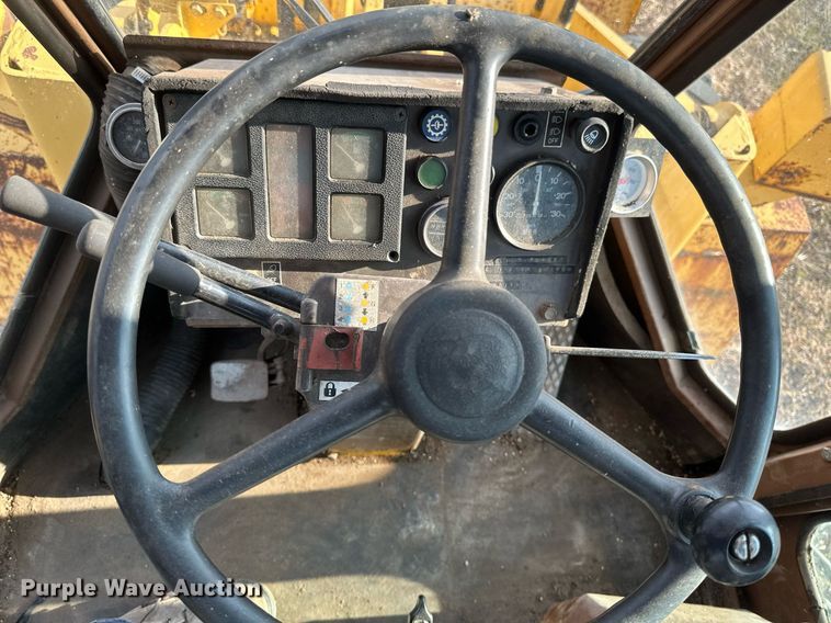 image for item EN3031 1991 Komatsu WA250-1L wheel loader