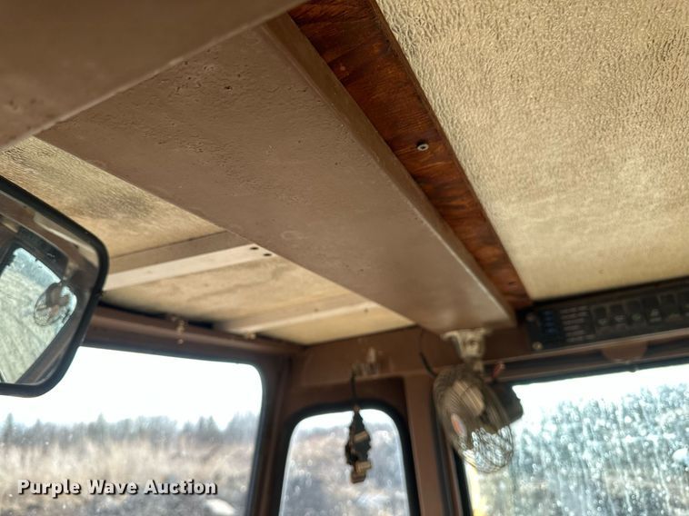 image for item EN3031 1991 Komatsu WA250-1L wheel loader