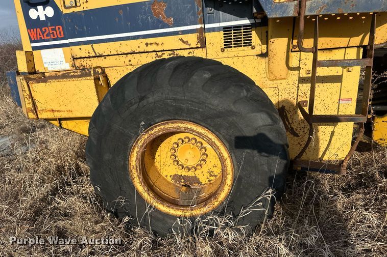 image for item EN3031 1991 Komatsu WA250-1L wheel loader