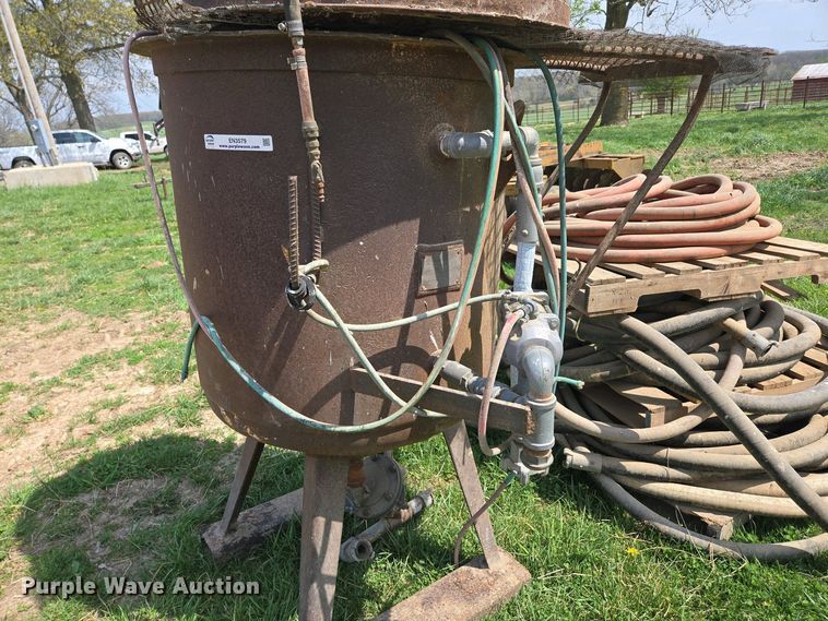 image for item EN3579 Clemco sandblaster