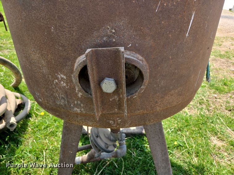 image for item EN3579 Clemco sandblaster