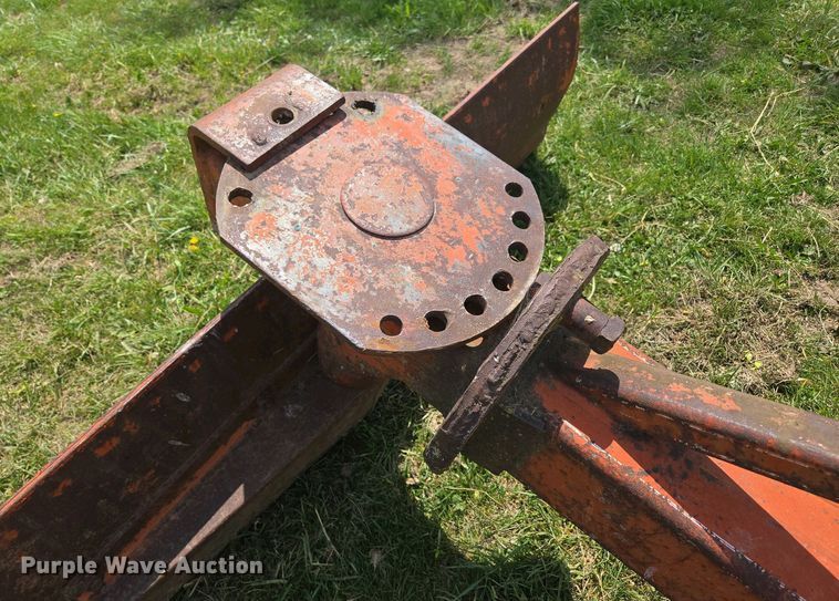 image for item EN3580 6' W skid steer blade