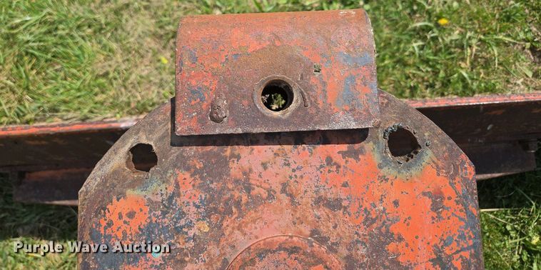 image for item EN3580 6' W skid steer blade