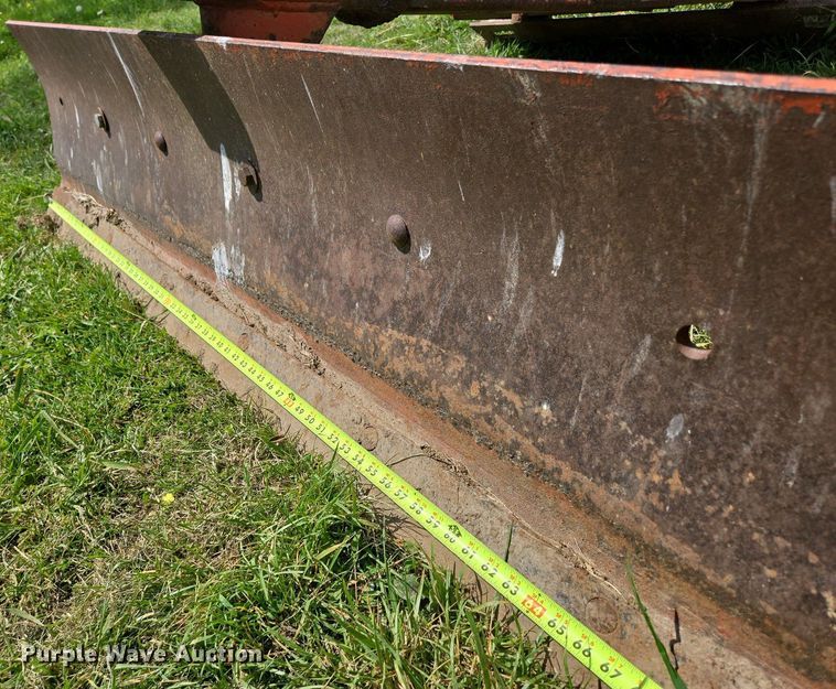 image for item EN3580 6' W skid steer blade