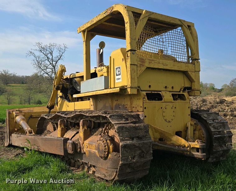 image for item EN3581 1966 Caterpillar D8H dozer