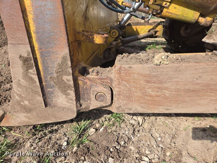 image for item EN3581 1966 Caterpillar D8H dozer